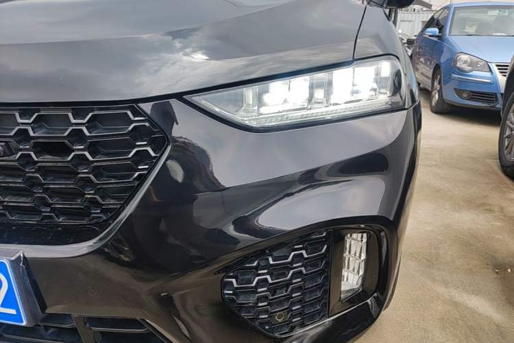 Used Wey VV7 2017 2.0T Ultra-Luxury Version Left Front Headlight