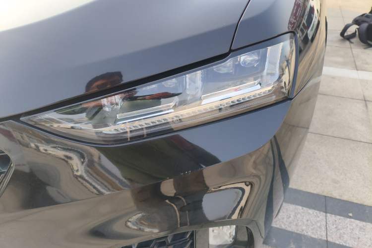 Used Wey VV7 2017 2.0T Ultra-Luxury Version Left Front Headlight