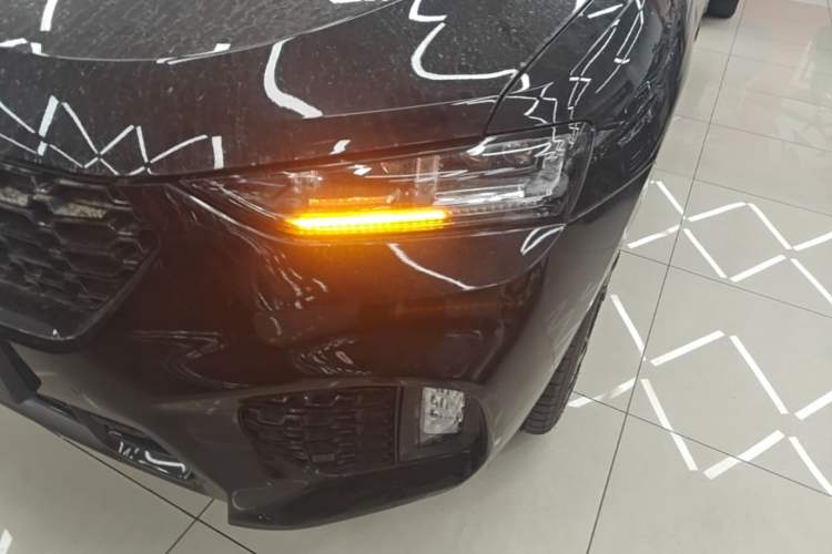 Used Wey VV7 2017 2.0T Flagship Model Left Front Headlight