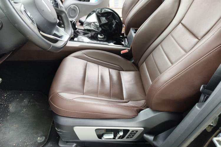 Used Wey VV7 2017 2.0T Flagship Model Left Front Seat