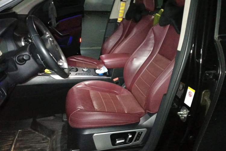 Used Wey VV7 2017 2.0T Flagship Model Left Front Seat