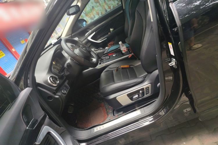 Used Wey VV7 2017 2.0T Flagship Model Left Front Seat