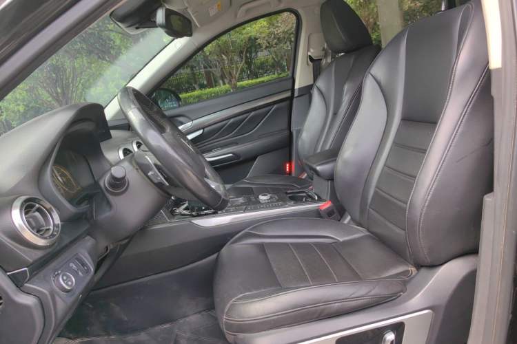 Used Wey VV7 2017 2.0T Luxury Model Left Front Seat