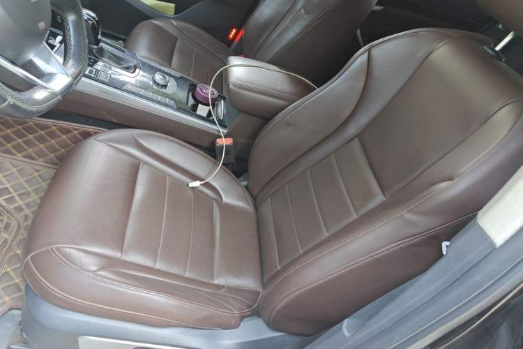 Used Wey VV7 2017 2.0T Flagship Model Left Front Seat