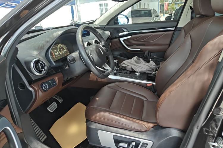 Used Wey VV7 2017 2.0T Flagship Model Left Front Seat