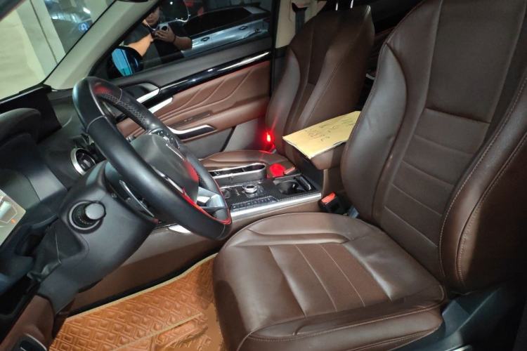 Used Wey VV7 2017 2.0T Flagship Model Left Front Seat