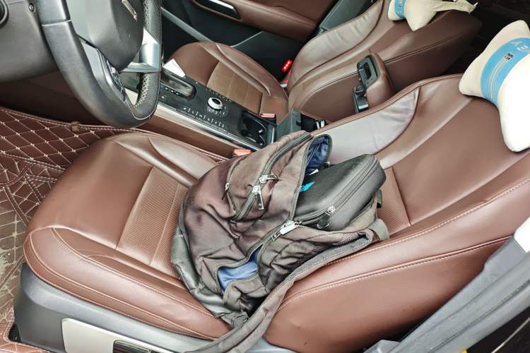 Used Wey VV7 2017 2.0T Flagship Model Left Front Seat