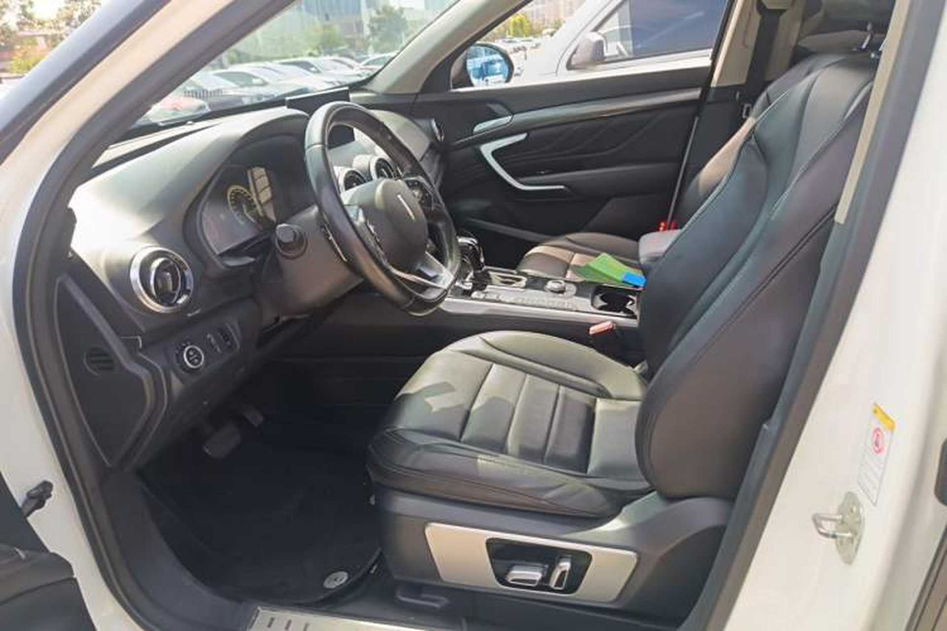 Used Wey VV7 2017 2.0T Luxury Model Left Front Seat