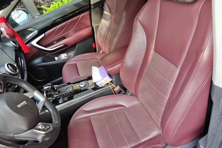 Used Wey VV7 2017 2.0T Flagship Model Left Front Seat