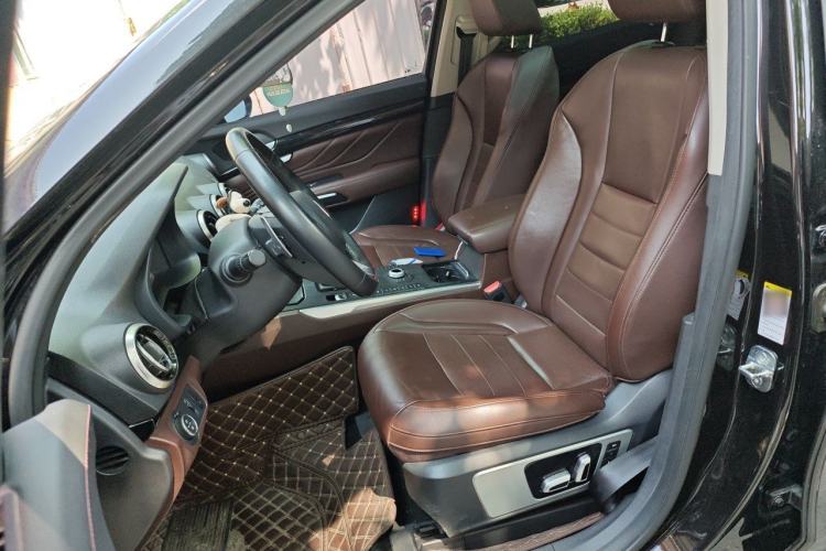 Used Wey VV7 2017 2.0T Flagship Model Left Front Seat