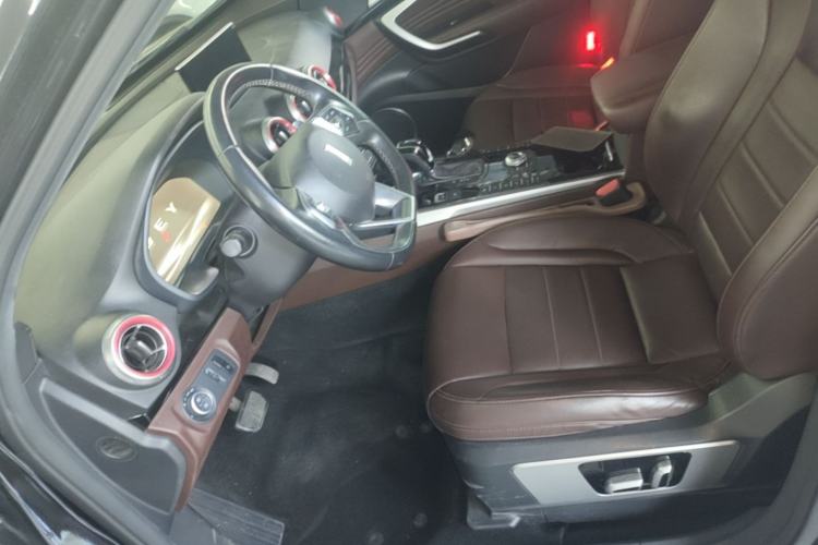 Used Wey VV7 2017 2.0T Ultra-Luxury Version Left Front Seat