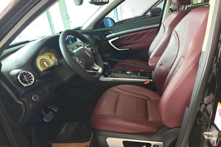 Used Wey VV7 2017 2.0T Flagship Model Left Front Seat