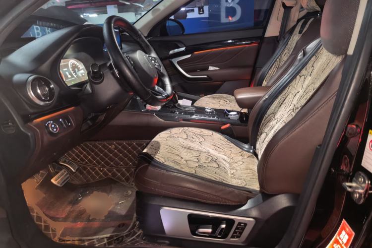 Used Wey VV7 2017 2.0T Flagship Model Left Front Seat