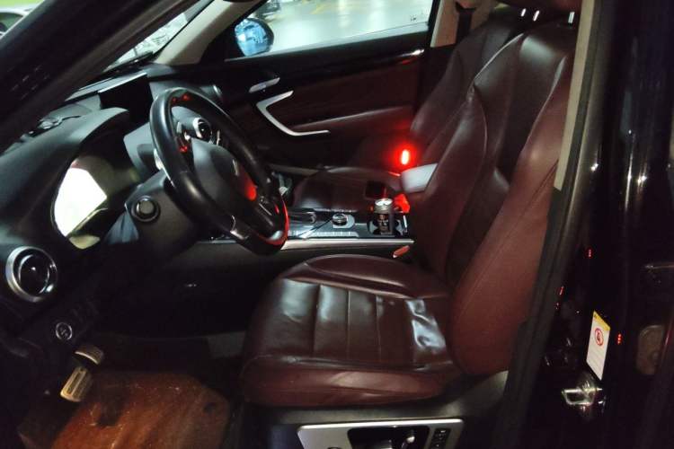 Used Wey VV7 2017 2.0T Flagship Model Left Front Seat