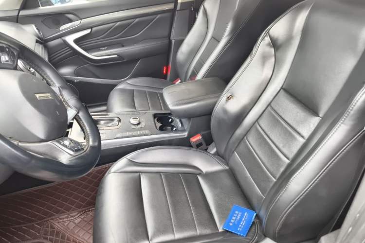 Used Wey VV7 2017 2.0T Luxury Model Left Front Seat