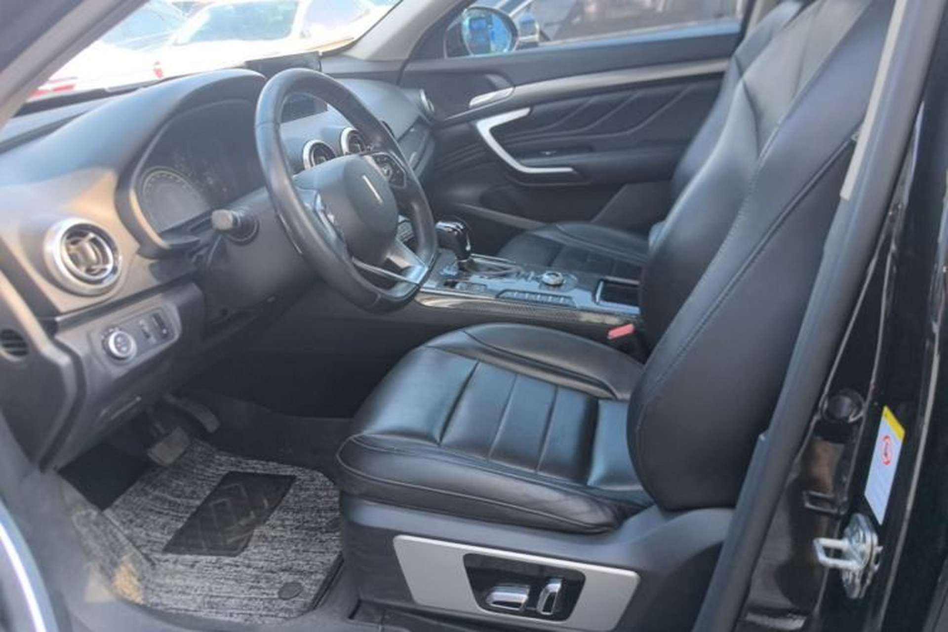 Used Wey VV7 2017 2.0T Ultra-Luxury Version Left Front Seat