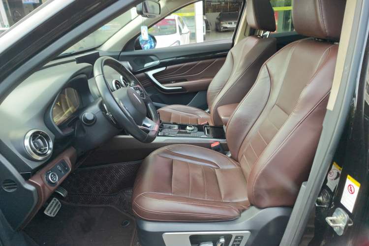 Used Wey VV7 2017 2.0T Flagship Model Left Front Seat