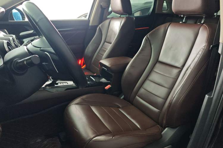 Used Wey VV7 2017 2.0T Flagship Model Left Front Seat