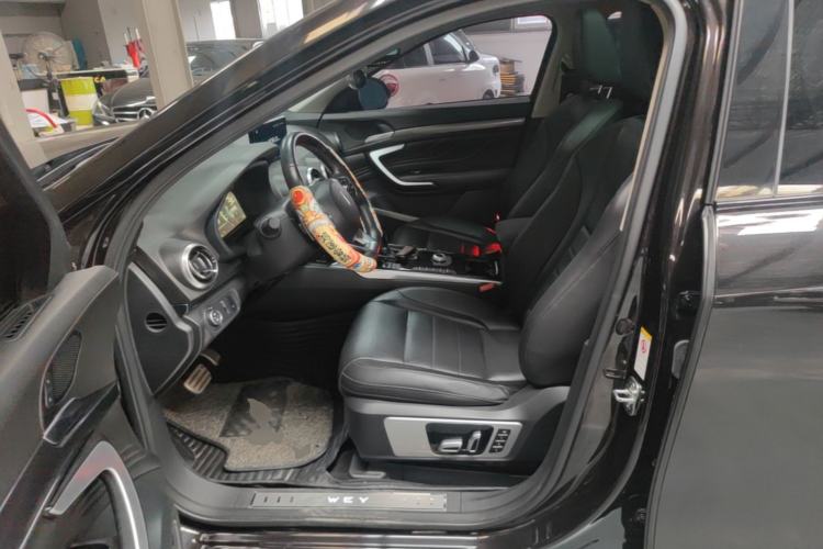 Used Wey VV7 2017 2.0T Flagship Model Left Front Seat