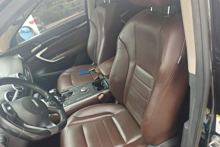 Used Wey VV7 2017 2.0T Flagship Model Left Front Seat