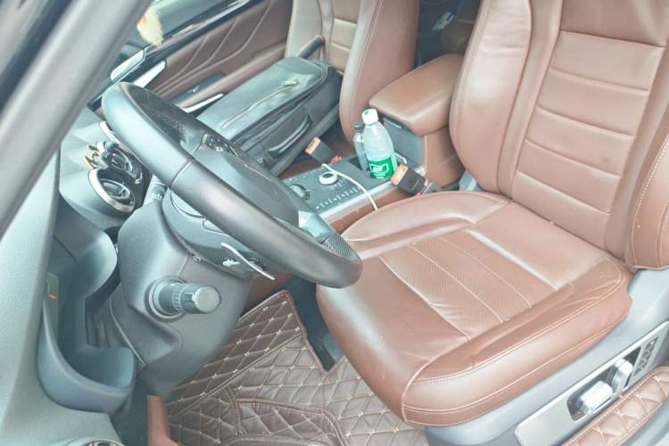 Used Wey VV7 2017 2.0T Flagship Model Left Front Seat