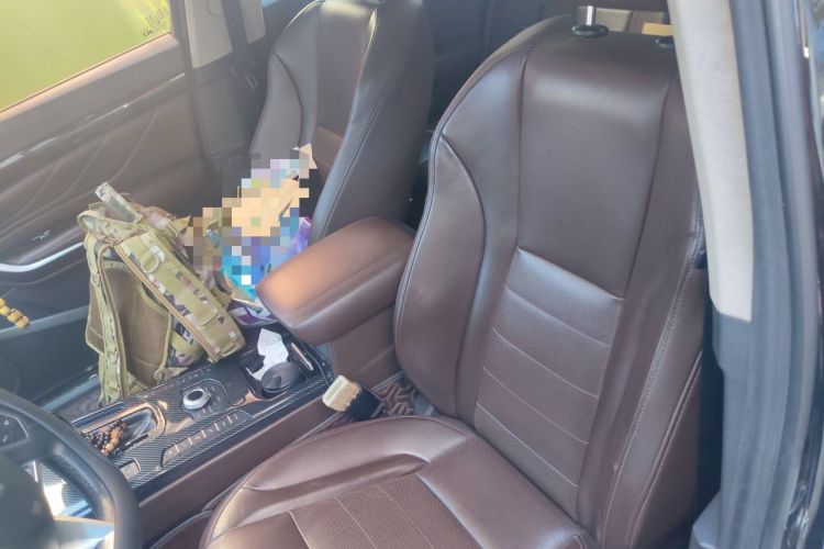 Used Wey VV7 2017 2.0T Flagship Model Left Front Seat