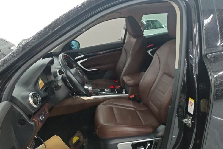 Used Wey VV7 2017 2.0T Flagship Model Left Front Seat