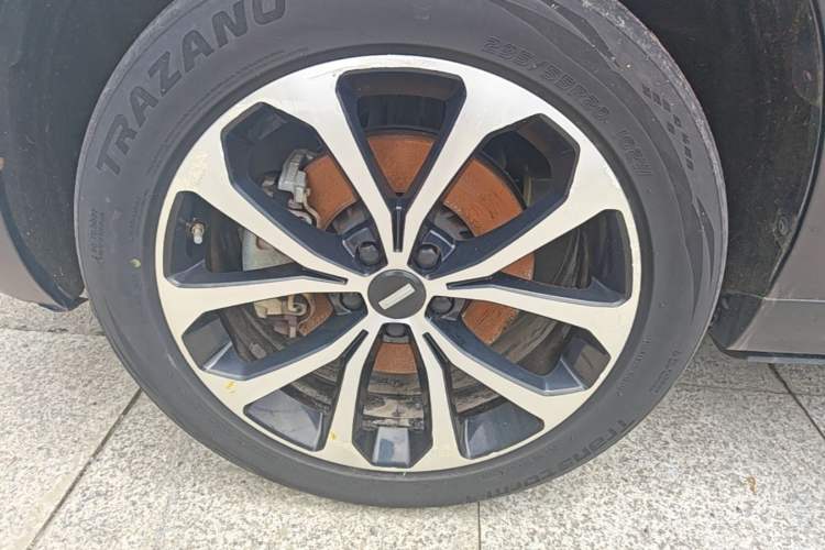 Used Wey VV7 2017 2.0T Luxury Model Left Front Wheel Hub