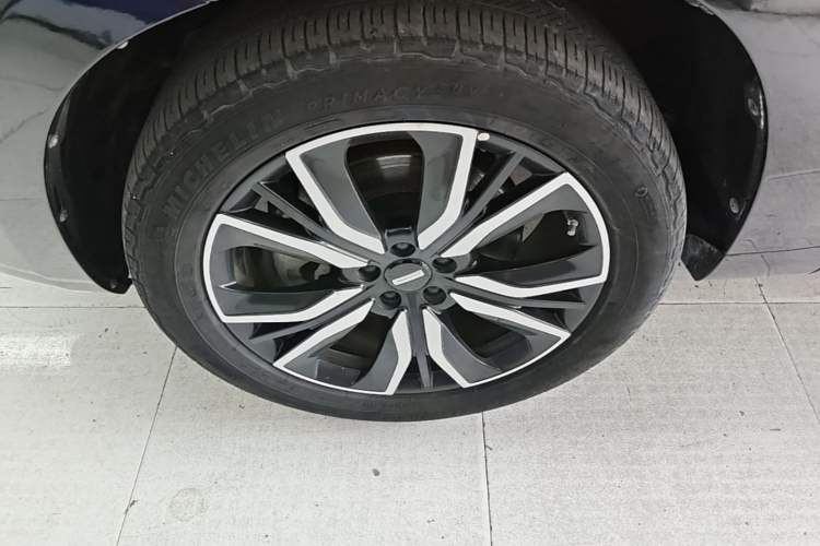 Used Wey VV7 2017 2.0T Ultra-Luxury Version Left Front Wheel Hub
