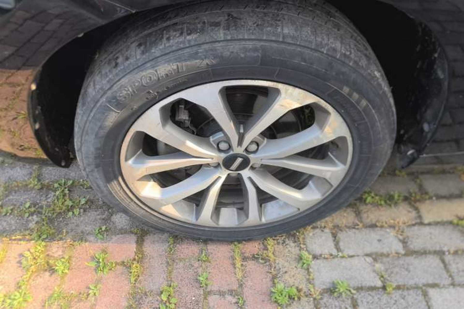Used Wey VV7 2017 2.0T Ultra-Luxury Version Left Front Wheel Hub