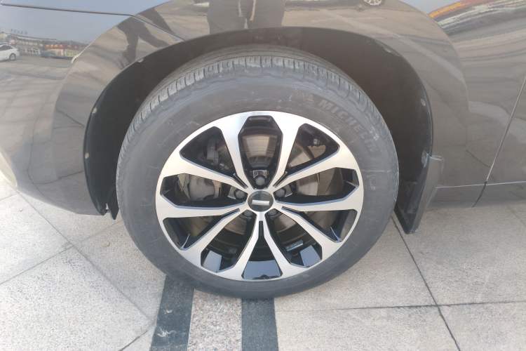 Used Wey VV7 2017 2.0T Ultra-Luxury Version Left Front Wheel Hub