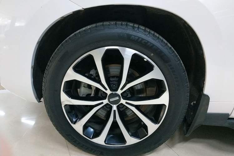 Used Wey VV7 2017 2.0T Ultra-Luxury Version Left Front Wheel Hub