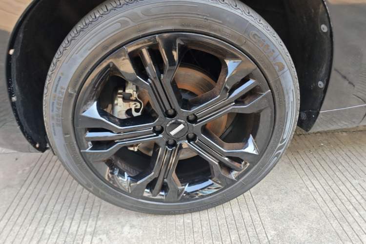 Used Wey VV7 2017 2.0T Flagship Model Left Front Wheel Hub