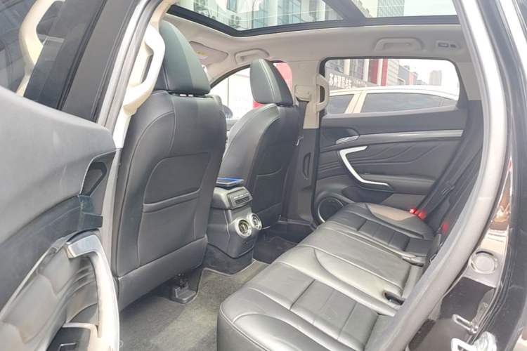 Used Wey VV7 2017 2.0T Flagship Model Left Rear Seat