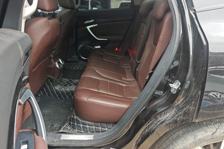 Used Wey VV7 2017 2.0T Flagship Model Left Rear Seat