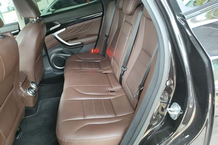 Used Wey VV7 2017 2.0T Ultra-Luxury Version Left Rear Seat