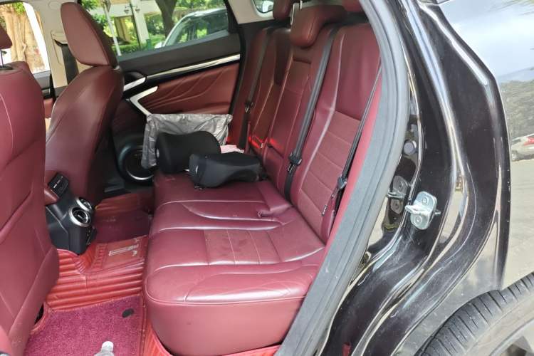 Used Wey VV7 2017 2.0T Flagship Model Left Rear Seat