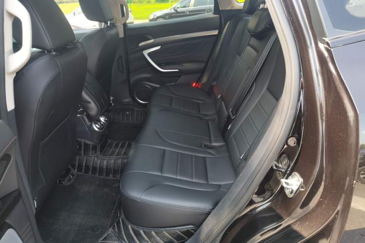 Used Wey VV7 2017 2.0T Ultra-Luxury Version Left Rear Seat