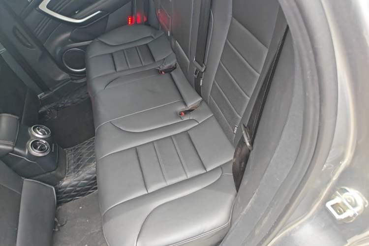 Used Wey VV7 2017 2.0T Luxury Model Left Rear Seat