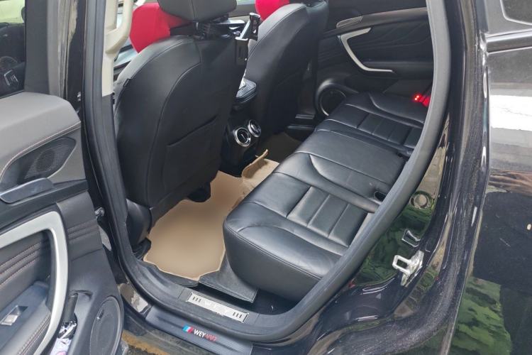 Used Wey VV7 2017 2.0T Flagship Model Left Rear Seat
