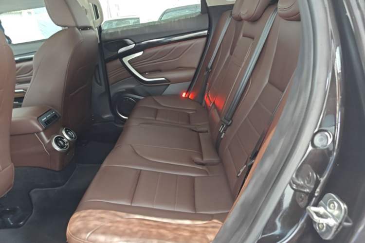 Used Wey VV7 2017 2.0T Flagship Model Left Rear Seat