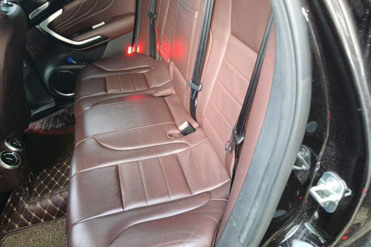 Used Wey VV7 2017 VV7c 2.0T Flagship Model Left Rear Seat