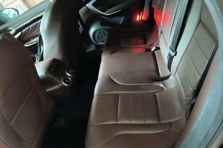 Used Wey VV7 2017 2.0T Flagship Model Left Rear Seat