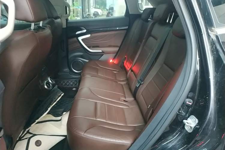 Used Wey VV7 2017 2.0T Flagship Model Left Rear Seat