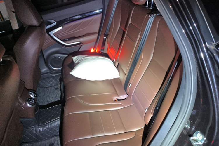 Used Wey VV7 2017 2.0T Flagship Model Left Rear Seat