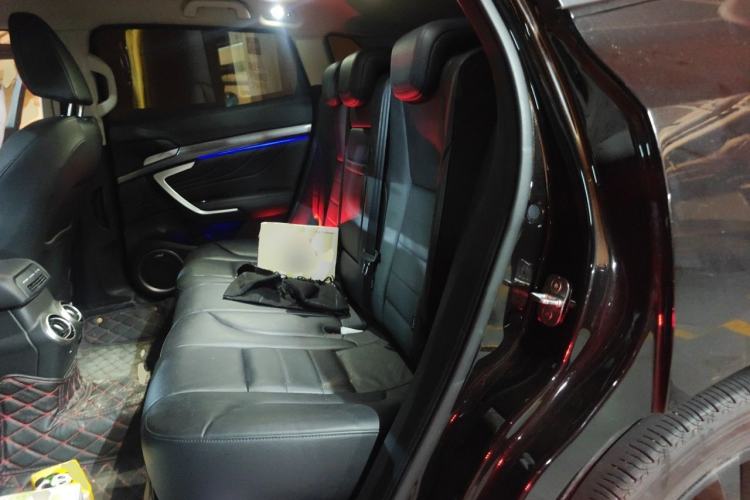 Used Wey VV7 2017 2.0T Flagship Model Left Rear Seat