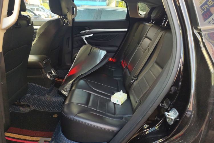 Used Wey VV7 2017 2.0T Luxury Model Left Rear Seat