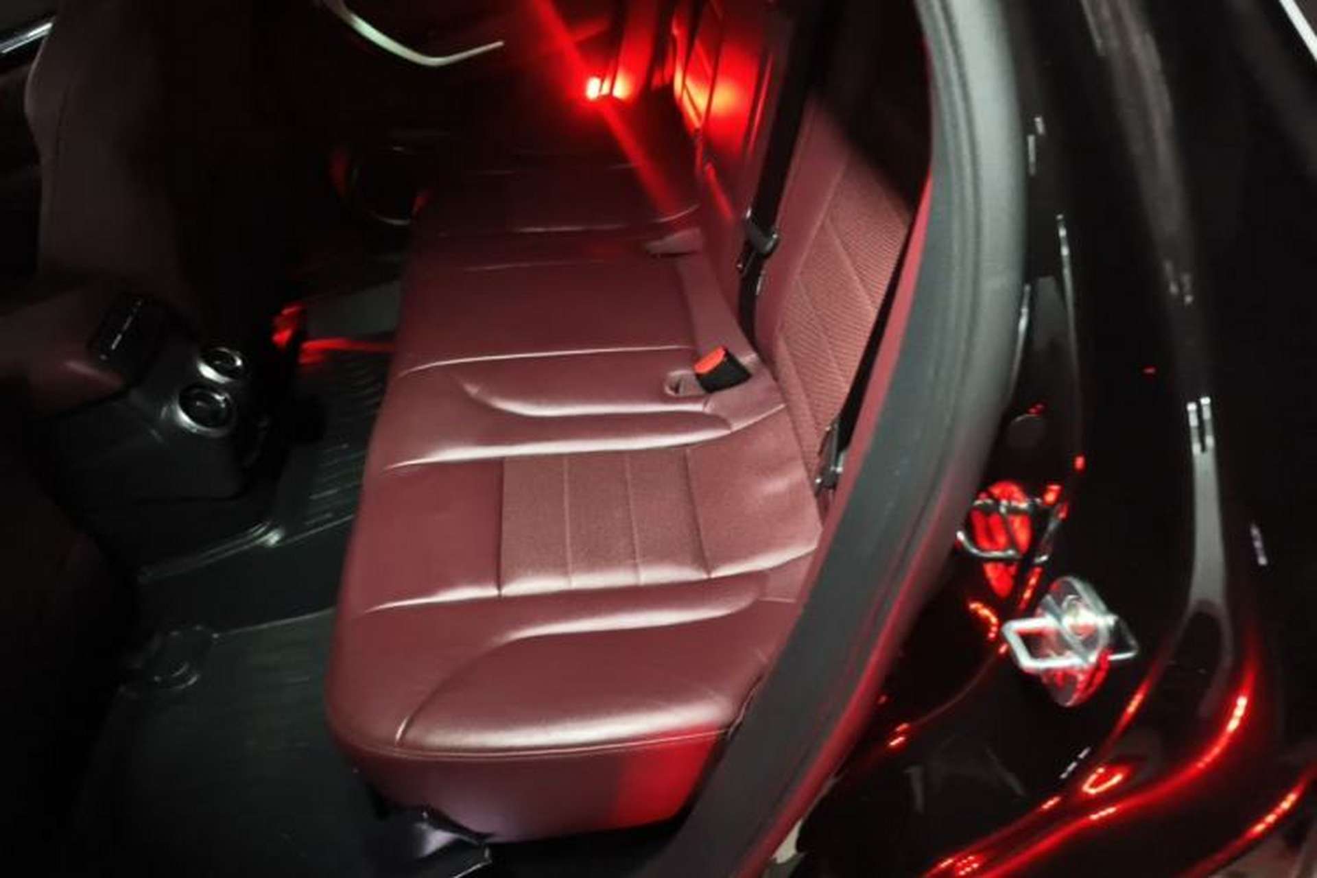 Used Wey VV7 2017 2.0T Flagship Model Left Rear Seat