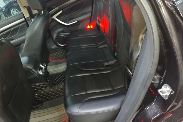 Used Wey VV7 2017 2.0T Luxury Model Left Rear Seat