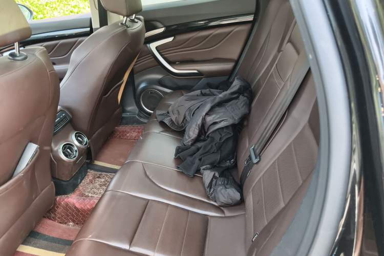 Used Wey VV7 2017 2.0T Flagship Model Left Rear Seat